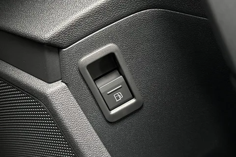 SN75YBL Audi A3 Sport 40 TFSI e 204 PS S tronic Thumbnail #43