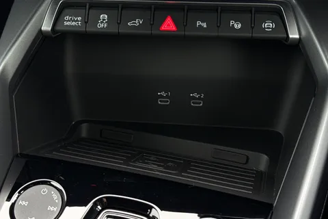 SN75YBL Audi A3 Sport 40 TFSI e 204 PS S tronic Thumbnail #48