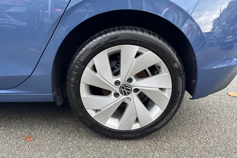 23 of 44 for Volkswagen Golf 1.5 TSI Match 5dr | Rear Camera | ACC | Navigation