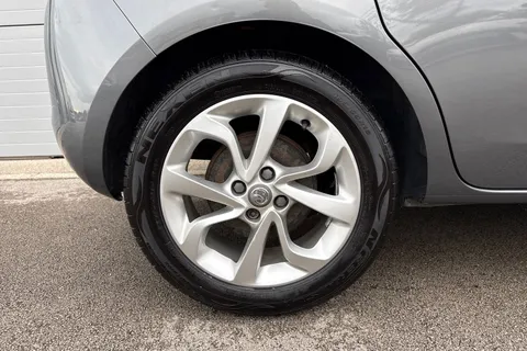 9 of 55 for Vauxhall Corsa 1.4i ecoFLEX Excite Easytronic Euro 6 (s/s) 5dr (a/c)