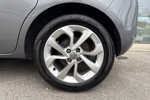 12 of 55 for Vauxhall Corsa 1.4i ecoFLEX Excite Easytronic Euro 6 (s/s) 5dr (a/c)