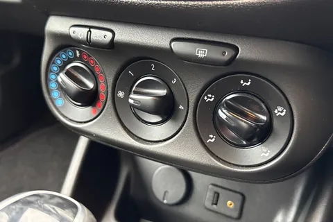 21 of 55 for Vauxhall Corsa 1.4i ecoFLEX Excite Easytronic Euro 6 (s/s) 5dr (a/c)