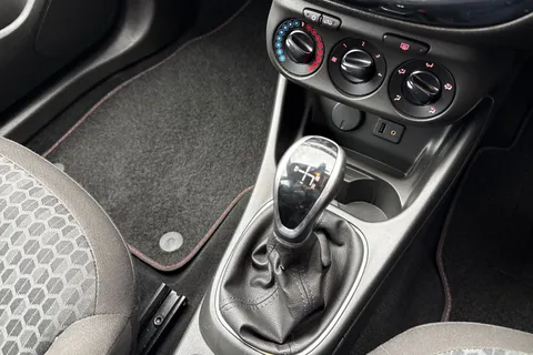 22 of 55 for Vauxhall Corsa 1.4i ecoFLEX Excite Easytronic Euro 6 (s/s) 5dr (a/c)