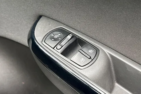 36 of 55 for Vauxhall Corsa 1.4i ecoFLEX Excite Easytronic Euro 6 (s/s) 5dr (a/c)