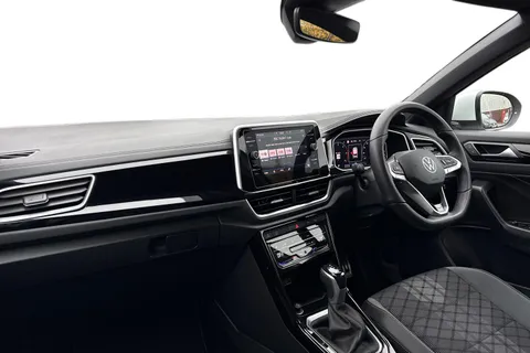KO74HDV Volkswagen T-Roc 2.0 TDI 150 EVO R-Line 5dr DSG ⭐Winter Pack, Low TAX £195⭐ Thumbnail #9