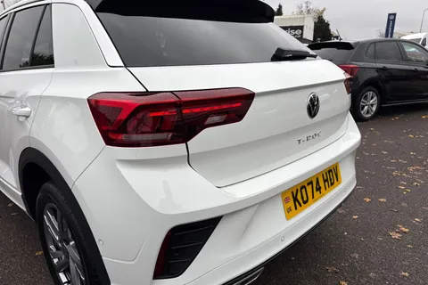 KO74HDV Volkswagen T-Roc 2.0 TDI 150 EVO R-Line 5dr DSG ⭐Winter Pack, Low TAX £195⭐ Thumbnail #17