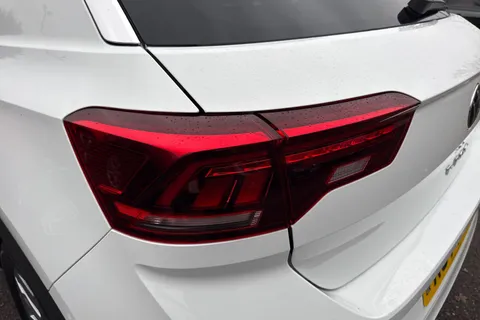 KO74HDV Volkswagen T-Roc 2.0 TDI 150 EVO R-Line 5dr DSG ⭐Winter Pack, Low TAX £195⭐ Thumbnail #26