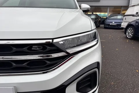 KO74HDV Volkswagen T-Roc 2.0 TDI 150 EVO R-Line 5dr DSG ⭐Winter Pack, Low TAX £195⭐ Thumbnail #32