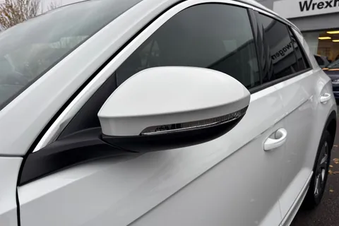 KO74HDV Volkswagen T-Roc 2.0 TDI 150 EVO R-Line 5dr DSG ⭐Winter Pack, Low TAX £195⭐ Thumbnail #33