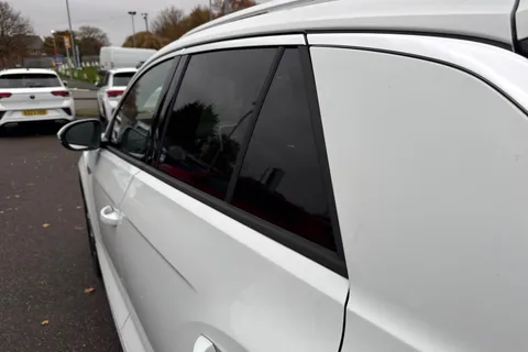 KO74HDV Volkswagen T-Roc 2.0 TDI 150 EVO R-Line 5dr DSG ⭐Winter Pack, Low TAX £195⭐ Thumbnail #34