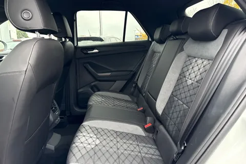 KO74HDV Volkswagen T-Roc 2.0 TDI 150 EVO R-Line 5dr DSG ⭐Winter Pack, Low TAX £195⭐ Thumbnail #35