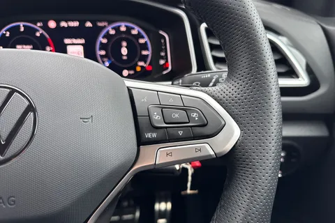 KO74HDV Volkswagen T-Roc 2.0 TDI 150 EVO R-Line 5dr DSG ⭐Winter Pack, Low TAX £195⭐ Thumbnail #46