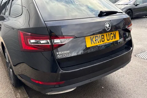 8 of 62 for Škoda Superb 2.0 TSI SportLine DSG Euro 6 (s/s) 5dr