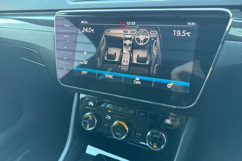 22 of 62 for Škoda Superb 2.0 TSI SportLine DSG Euro 6 (s/s) 5dr