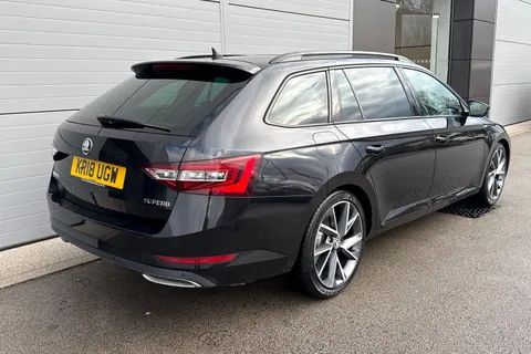 25 of 62 for Škoda Superb 2.0 TSI SportLine DSG Euro 6 (s/s) 5dr