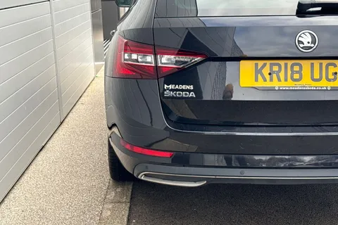 27 of 62 for Škoda Superb 2.0 TSI SportLine DSG Euro 6 (s/s) 5dr