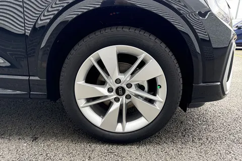  Audi Q2 1.5 TFSI CoD 35 S line Euro 6 (s/s) 5dr Thumbnail #13