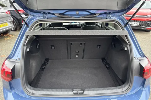 GF24KFA Volkswagen Golf 1.5 TSI Match 5dr | Rear Camera | Acc Thumbnail #8