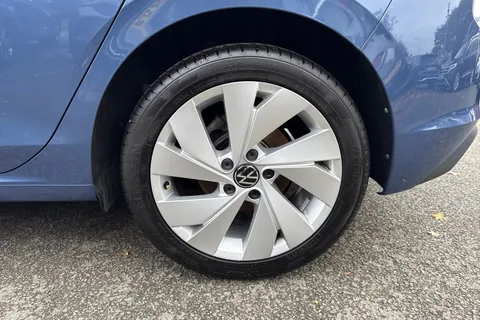 GF24KFA Volkswagen Golf 1.5 TSI Match 5dr | Rear Camera | Acc Thumbnail #13