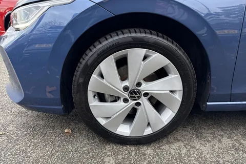 GF24KFA Volkswagen Golf 1.5 TSI Match 5dr | Rear Camera | Acc Thumbnail #14