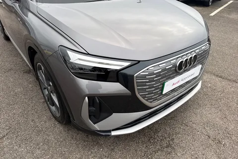 17 of 64 for Audi Q4 e-tron Q4 S line 40 e-tron 150,00 kW