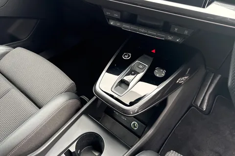 20 of 64 for Audi Q4 e-tron Q4 S line 40 e-tron 150,00 kW