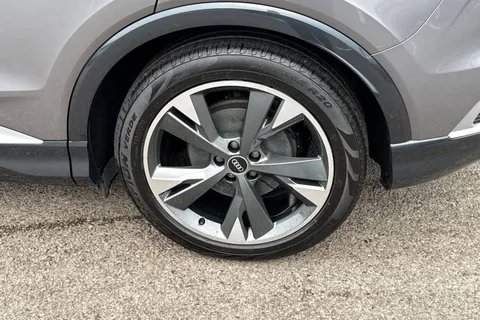 23 of 64 for Audi Q4 e-tron Q4 S line 40 e-tron 150,00 kW