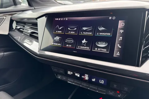 33 of 64 for Audi Q4 e-tron Q4 S line 40 e-tron 150,00 kW