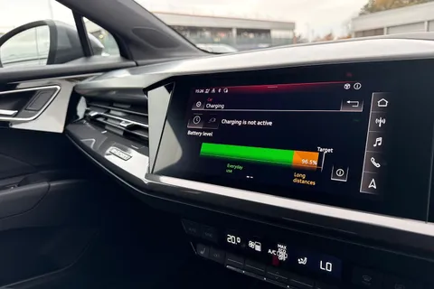 40 of 64 for Audi Q4 e-tron Q4 S line 40 e-tron 150,00 kW