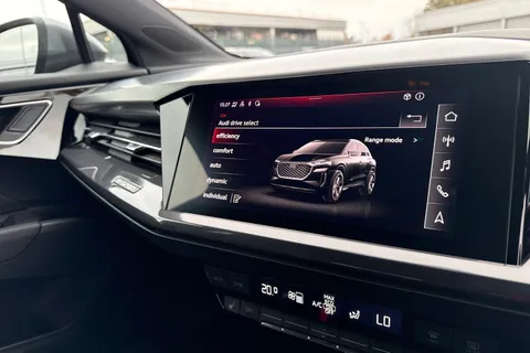 41 of 64 for Audi Q4 e-tron Q4 S line 40 e-tron 150,00 kW