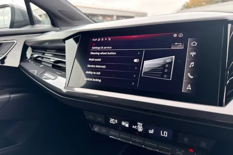 47 of 64 for Audi Q4 e-tron Q4 S line 40 e-tron 150,00 kW