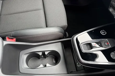 56 of 64 for Audi Q4 e-tron Q4 S line 40 e-tron 150,00 kW