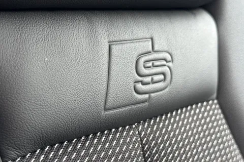 59 of 64 for Audi Q4 e-tron Q4 S line 40 e-tron 150,00 kW