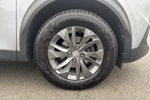 DA71WDG PEUGEOT 2008 1.2 PureTech Active Premium Euro 6 (s/s) 5dr Thumbnail #10