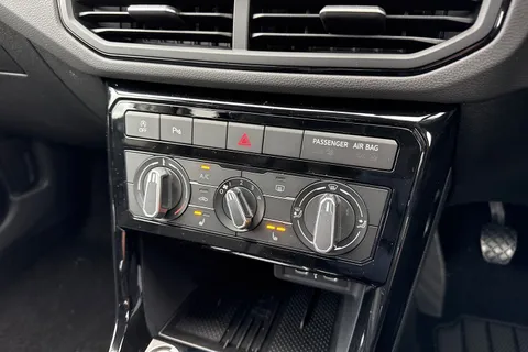 Volkswagen T-Cross 1.0 TSI Match Euro 6 (s/s) 5dr Thumbnail #22