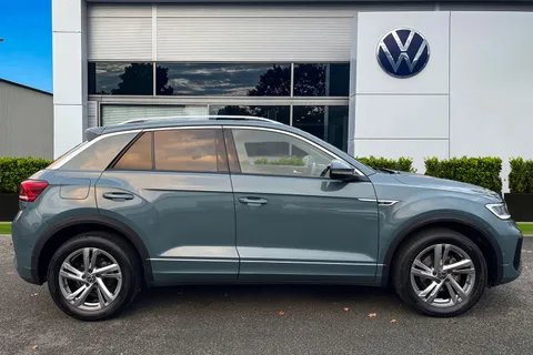 DF23YDG Volkswagen T-Roc 1.5 TSI R-Line 5dr DSG | Panoramic Sunroof | Heated Seats Thumbnail #4