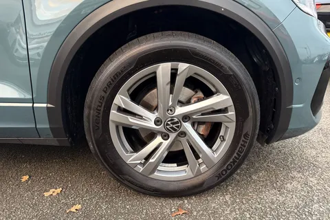 DF23YDG Volkswagen T-Roc 1.5 TSI R-Line 5dr DSG | Panoramic Sunroof | Heated Seats Thumbnail #11