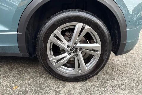 DF23YDG Volkswagen T-Roc 1.5 TSI R-Line 5dr DSG | Panoramic Sunroof | Heated Seats Thumbnail #13