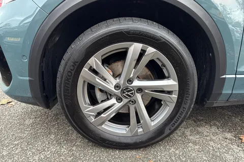 DF23YDG Volkswagen T-Roc 1.5 TSI R-Line 5dr DSG | Panoramic Sunroof | Heated Seats Thumbnail #14