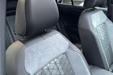 DF23YDG Volkswagen T-Roc 1.5 TSI R-Line 5dr DSG | Panoramic Sunroof | Heated Seats Thumbnail #37