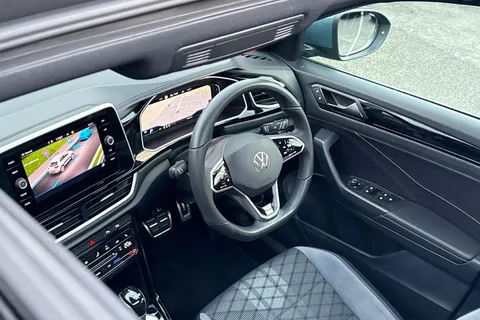 DF23YDG Volkswagen T-Roc 1.5 TSI R-Line 5dr DSG | Panoramic Sunroof | Heated Seats Thumbnail #42