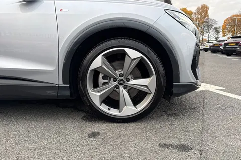 7 of 66 for Audi Q4 e-tron Q4 Black Edition 45 e-tron 210,00 kW