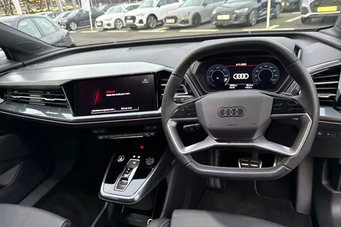 13 of 66 for Audi Q4 e-tron Q4 Black Edition 45 e-tron 210,00 kW