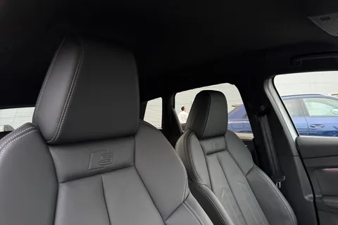 21 of 66 for Audi Q4 e-tron Q4 Black Edition 45 e-tron 210,00 kW