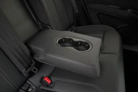 40 of 66 for Audi Q4 e-tron Q4 Black Edition 45 e-tron 210,00 kW