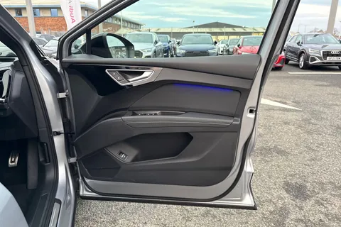 47 of 66 for Audi Q4 e-tron Q4 Black Edition 45 e-tron 210,00 kW