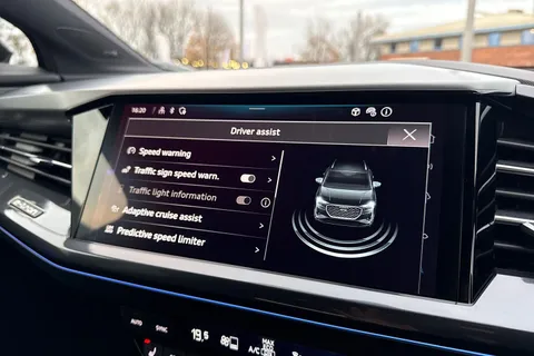 56 of 66 for Audi Q4 e-tron Q4 Black Edition 45 e-tron 210,00 kW