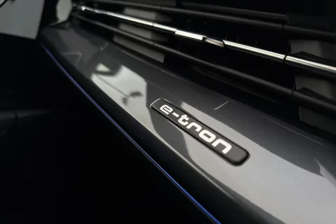 61 of 66 for Audi Q4 e-tron Q4 Black Edition 45 e-tron 210,00 kW