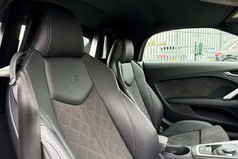 14 of 66 for Audi TT S line 40 TFSI 197 PS S tronic