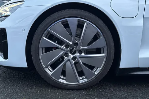 KP73LFF Audi RS e-tron GT 440,00 kW Thumbnail #12